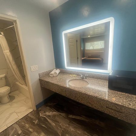 Travel Inn Motel Anaheim Extérieur photo